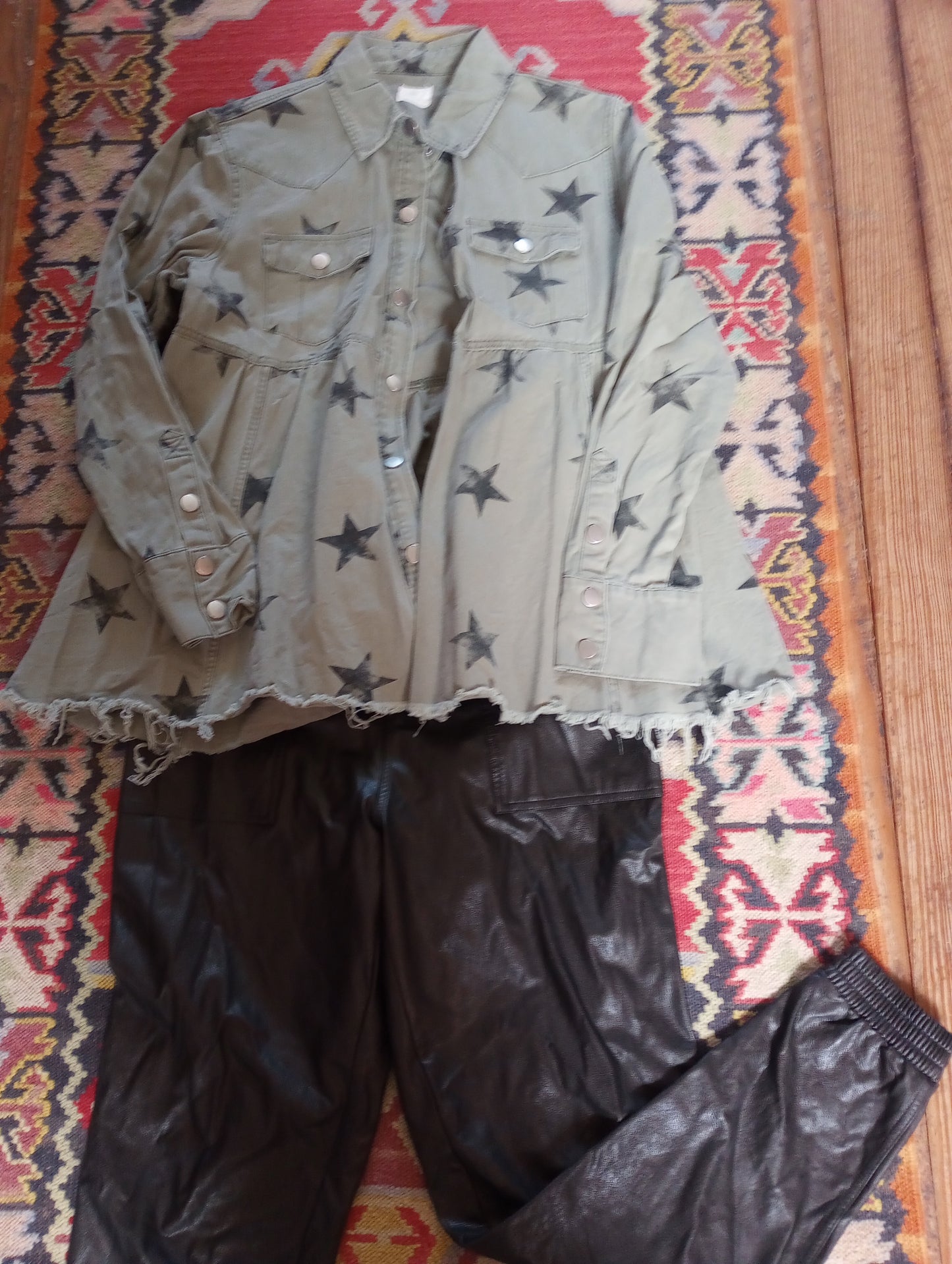 Spanx Joggers in a Brown-Black Sz Medium