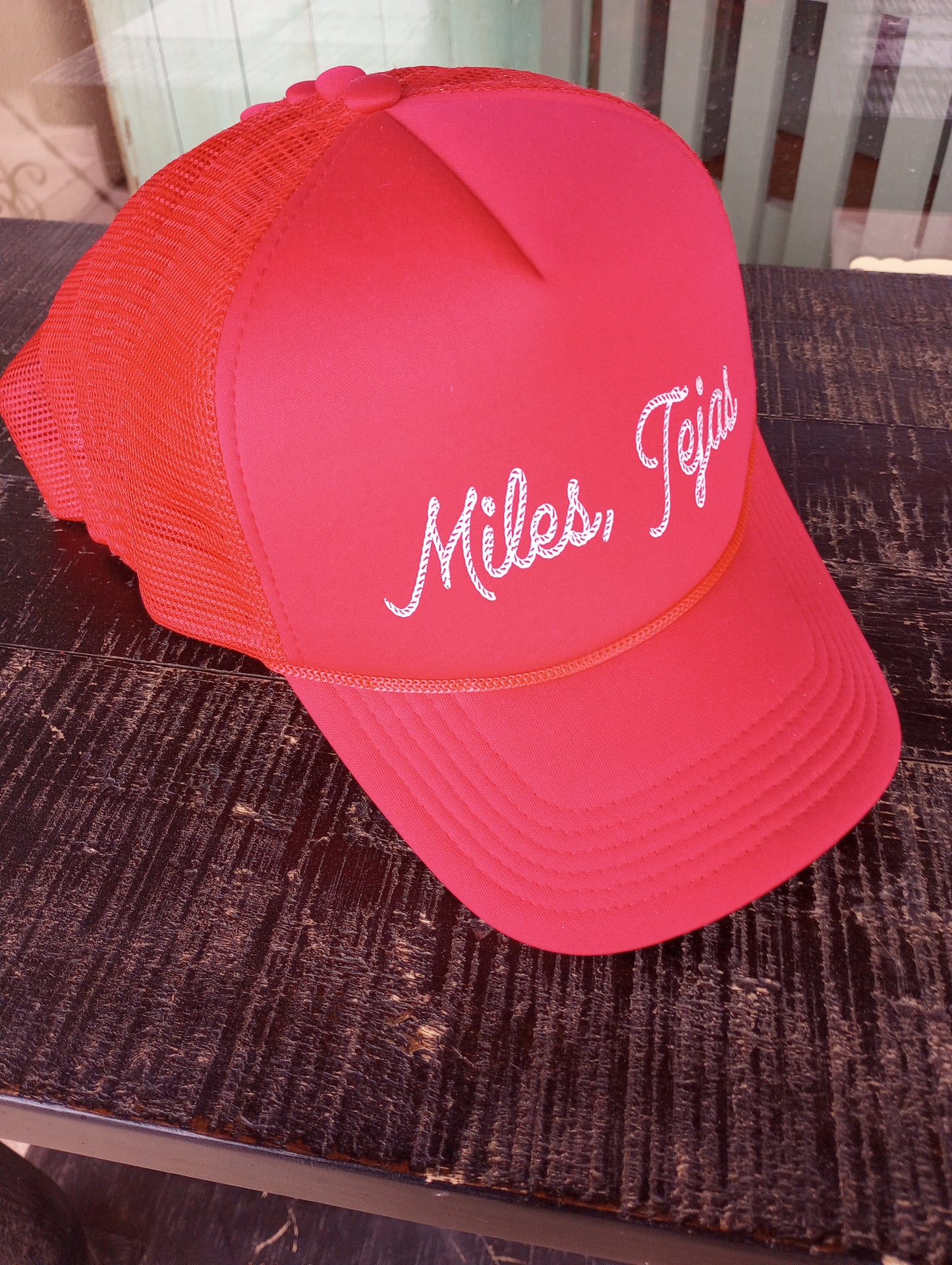 Miles, Tejas Red Trucker Caps