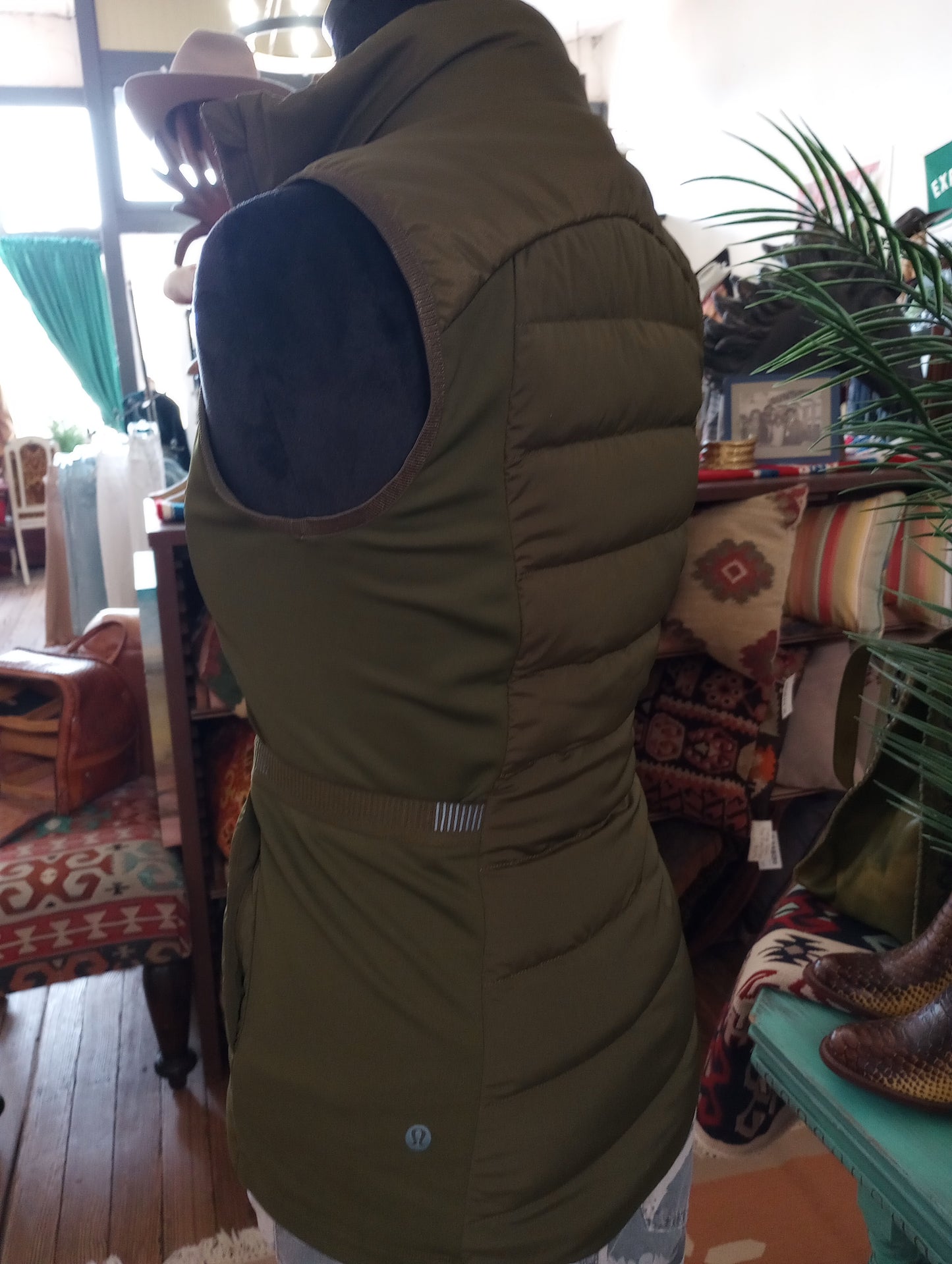 Lululemon Down For It All Vest Sz 4