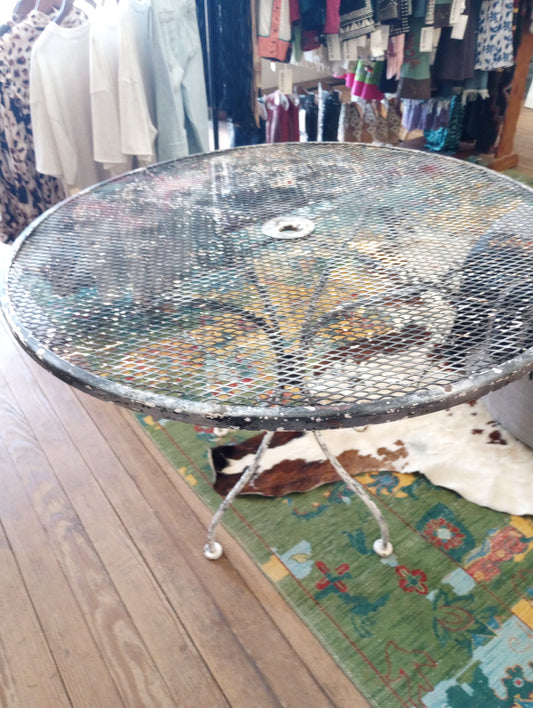 Shabby Chic Patio Table and Chairs