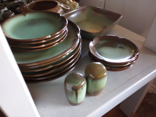 Frankoma Prairie Grass Green Large Set/ 26 pieces