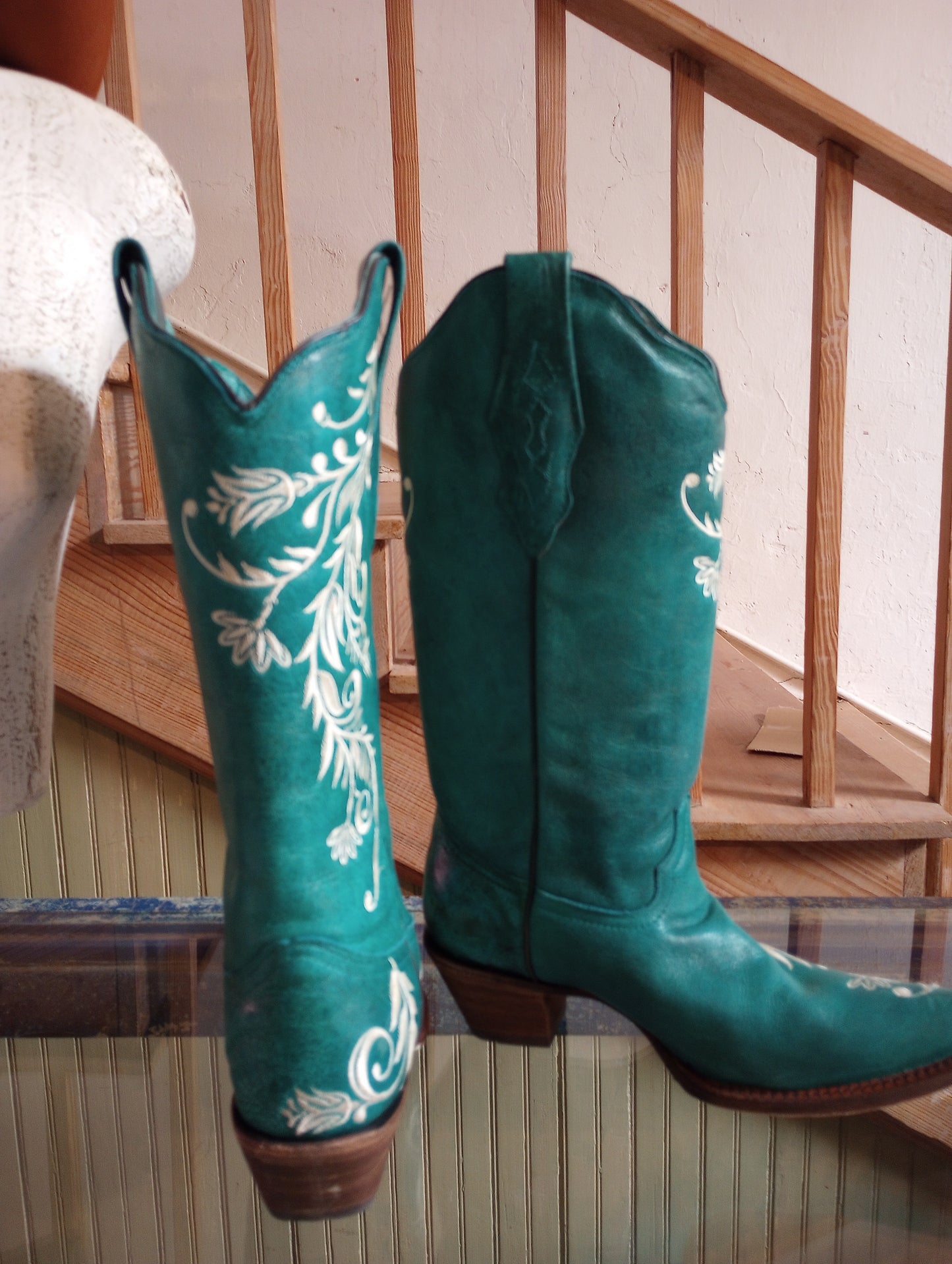 New Corral Woman's Boot Size 7
