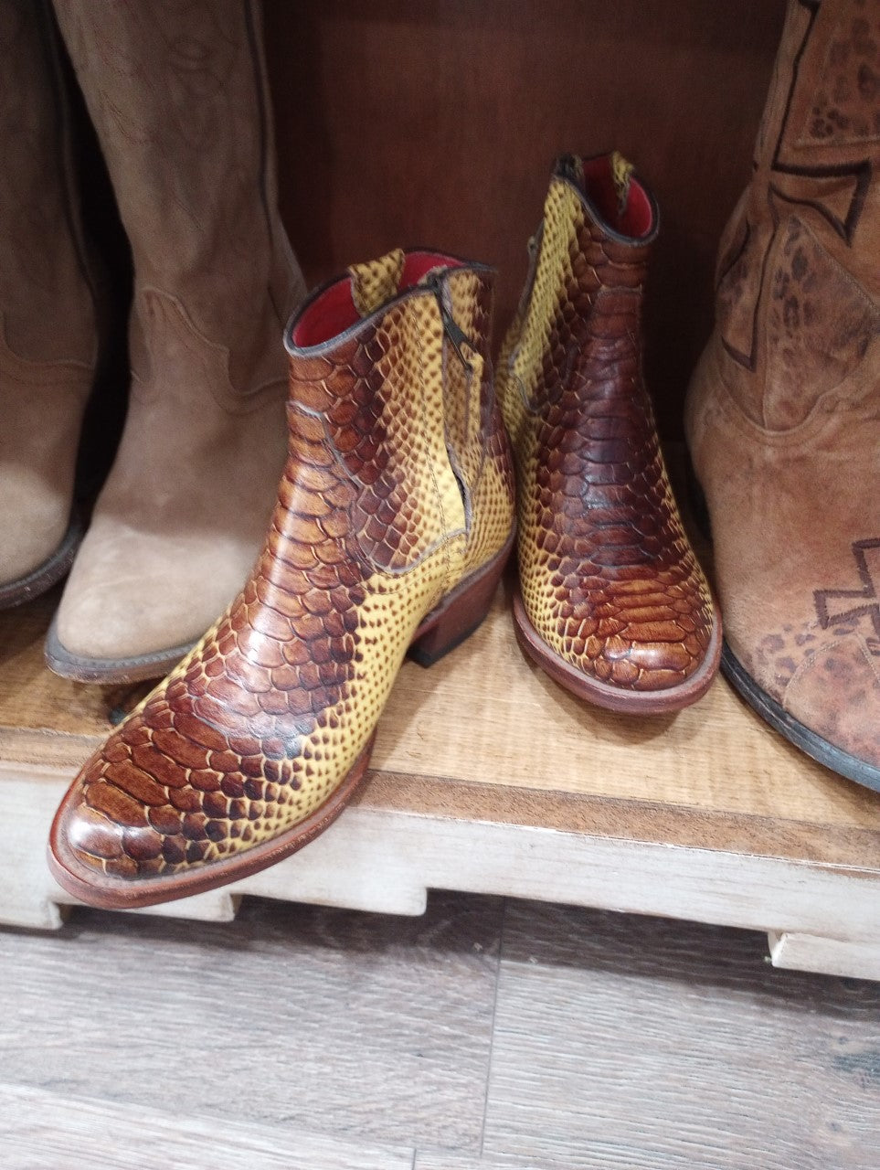 New Macie Bean -Exotic Stamped Python Look Booties Sz 7