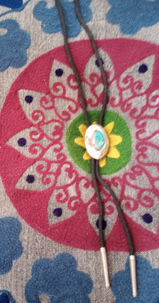 Howlite and Nickel Silver Oval Bolo